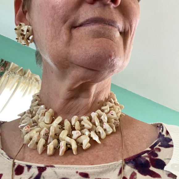 MOP torsade necklace, clip earrings, bracelet - Picture 2 of 8